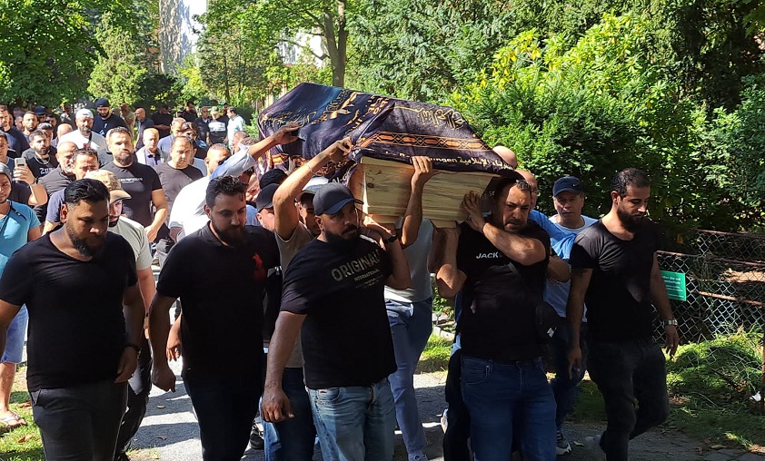 جنازة المرحوم باذن الله تعالى حسن موح في برلين