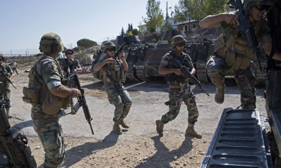 جنود إسرائيليون يطلقون النار على الجيش اللبناني!