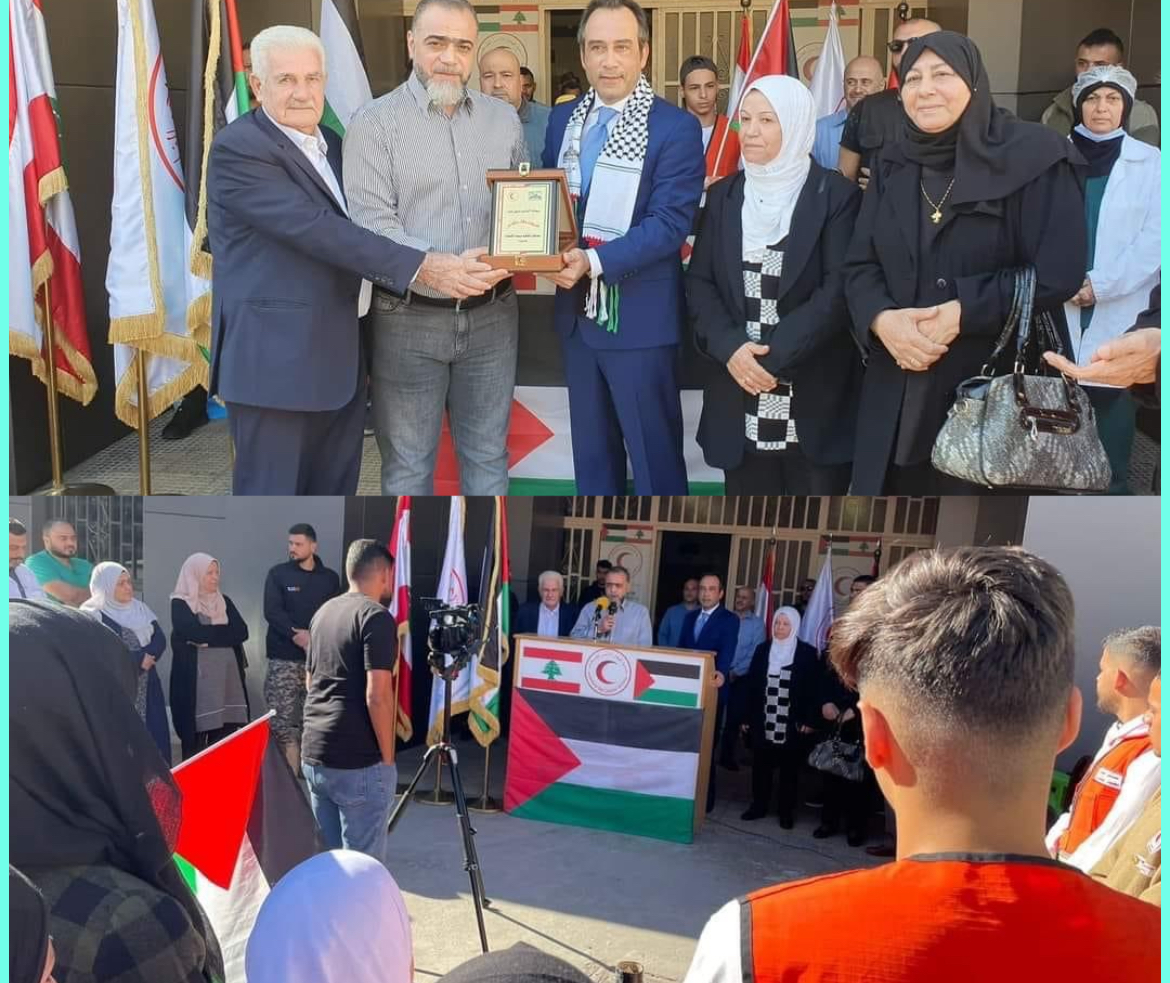 النائب نبيل بدر يزور مستشفى الهمشري في صيدا ويقدم كرسي كهربائي لأحد الجرحى