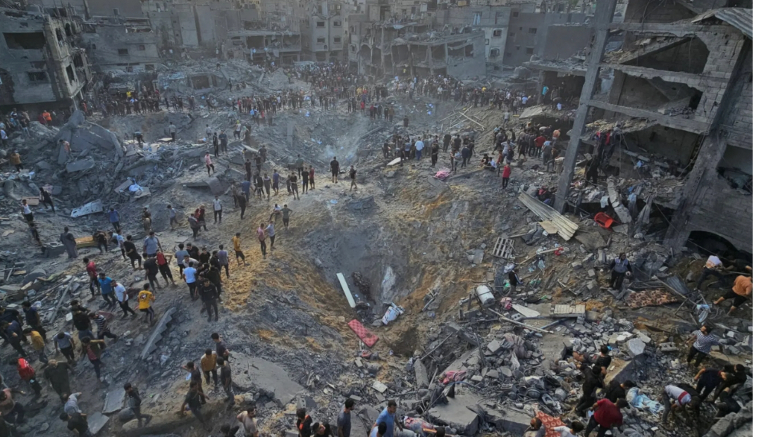 غزة تدفن شهداءها تحت الشجر!