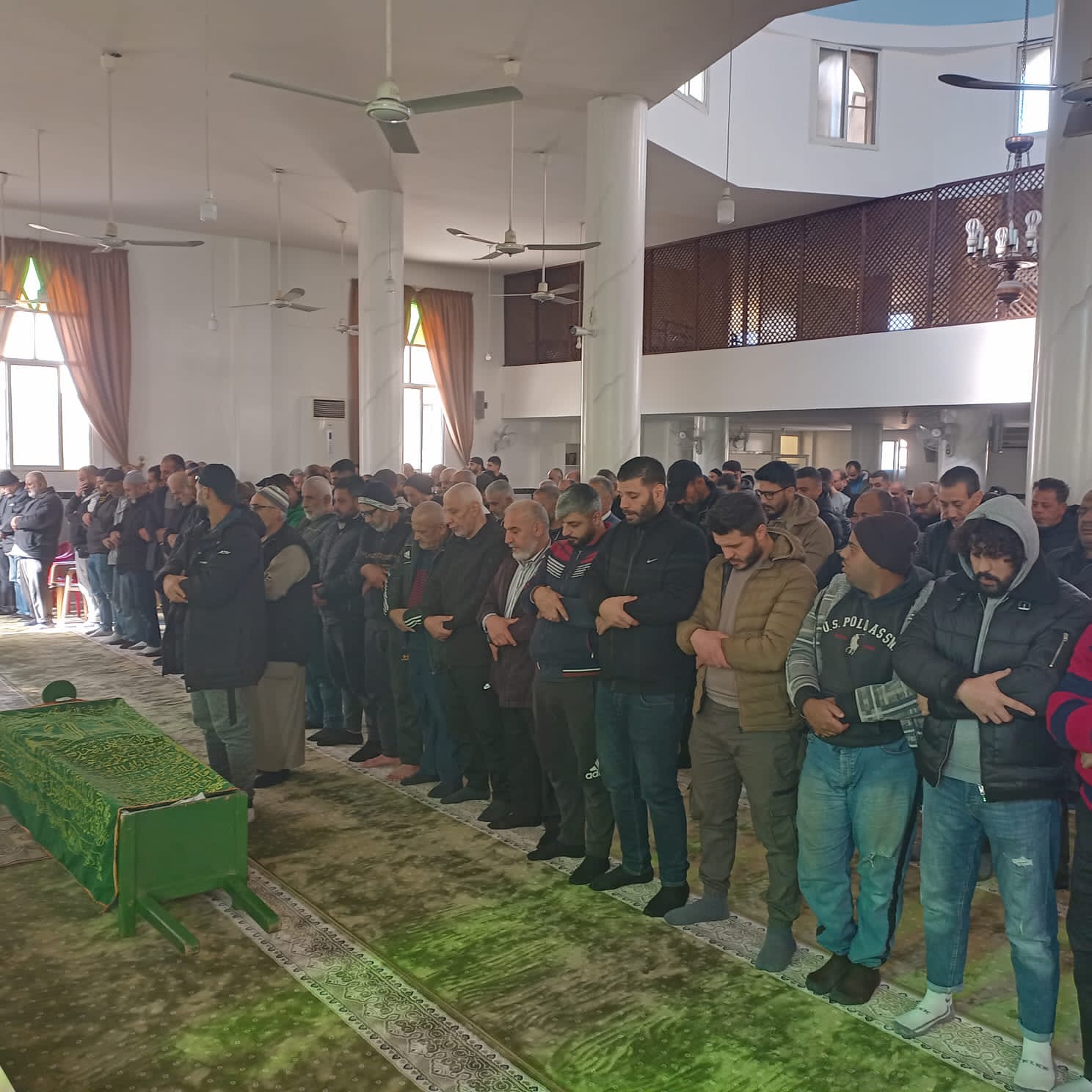 جنازة اختكم المرحومة نزهة موسى زوجة / الحاج ابو خالد موسى في مخيم البداوي :