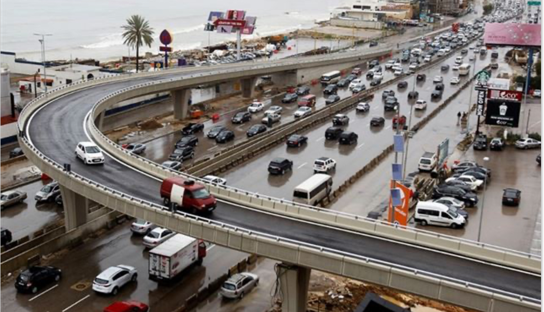 هلعٌ وإخلاء لمبنى نتيجة تحرك صخور في جل الديب!