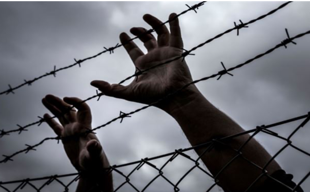 إعلام إسرائيلي "يكشف" موعد توقيع اتفاق تبادل الأسرى بين حـ ماس وإسرائيل!