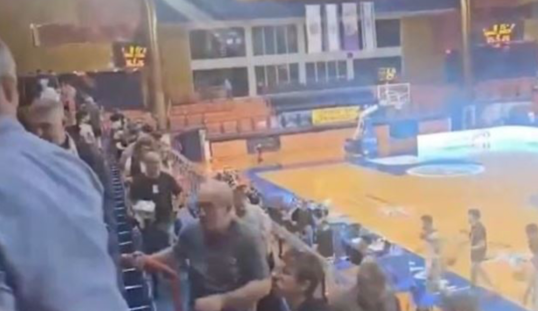 هرب الجمهور واللاعبين... "حزب الله" يوقف مباراة كرة سلة في إسرائيل