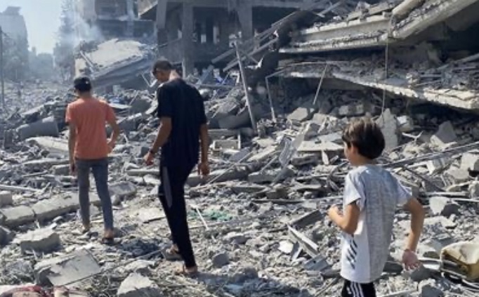 استقالة الوزيرين ضربة قوية للحكومة... والنوايا الأميركية ظهرت من البحر!