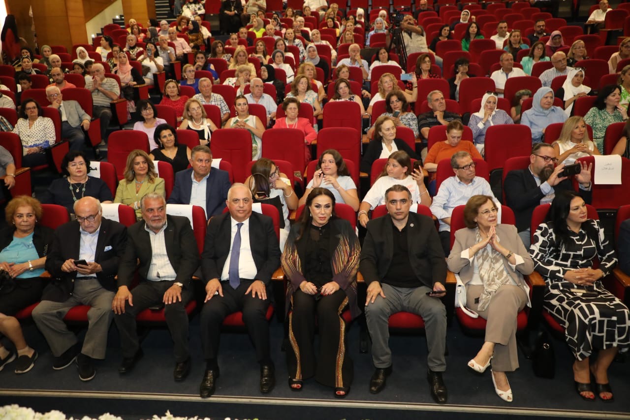 السوسن العالمية تكرم دبج ومبيض على مسرح الرابطة الثقافية