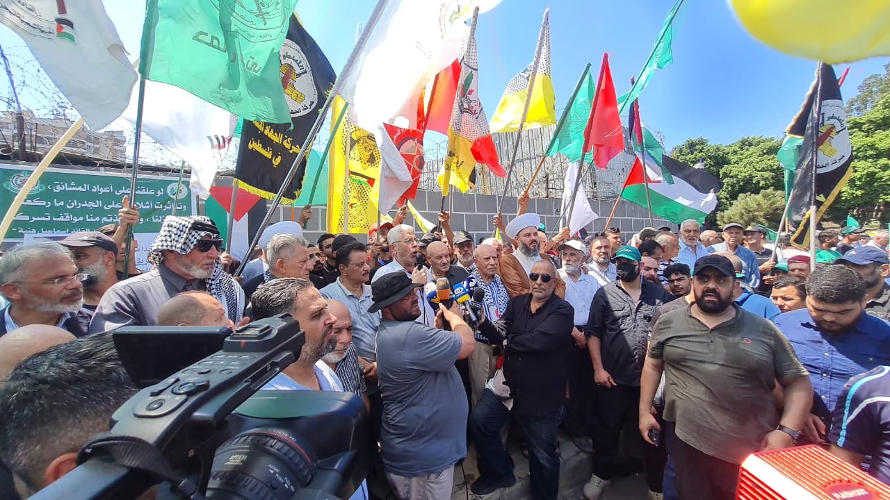 تشييع رمزي مهيب للقائد هنية في بيروت