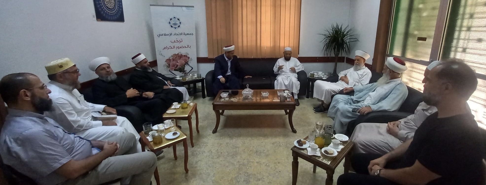 وفد هيئة علماء فلسطين يزور جمعية الاتحاد الاسلامي