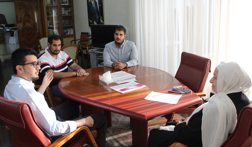 بهية الحريري تلتقي وفداً من “جمعية خريجي جامعة رفيق الحريري”