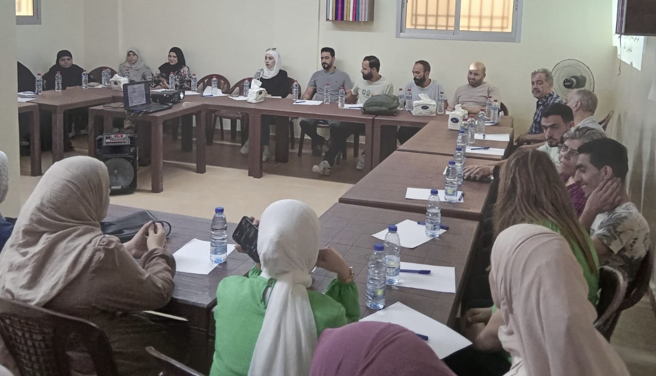 طاولة حوار حول عمل منصةالتواصل الاجتماعي "حواكير"