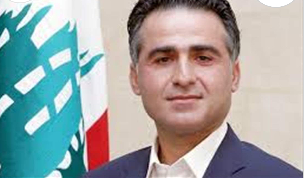 علي حمية للجديد: أوعزت للمطار بالطلب إلى طائرة إيرانية عدم الهبوط في المطار..