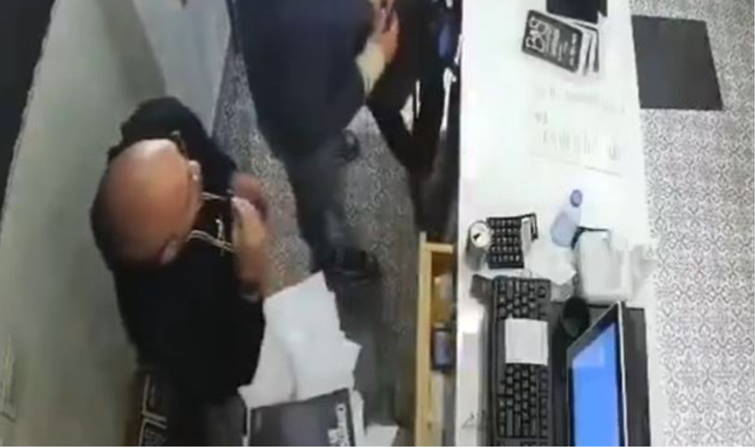 الأولى منذ 8 سنوات"... رئيس بلدية المطيلب يُعلّق على "عملية السطو"!