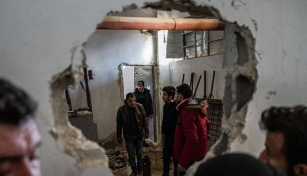 تفاصيل جديدة بشأن عمليات البحث داخل سجن صيدنايا