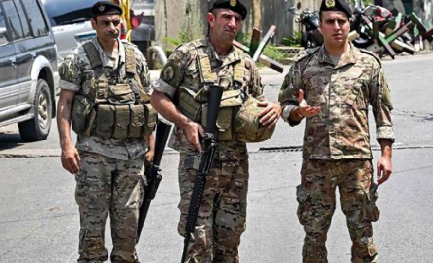 فرض خوات وافتعال إشكالات مسلحة"... توقيفات للجيش في صور!