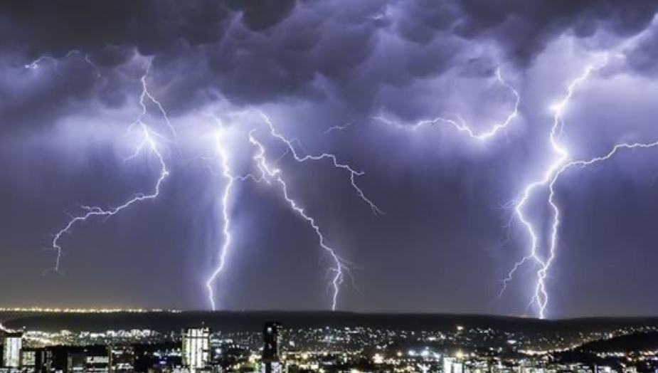 "ACIL" تعيد للشتاء هيبته... ساعات "عاصفة" بانتظاركم وتحذير "هام"!