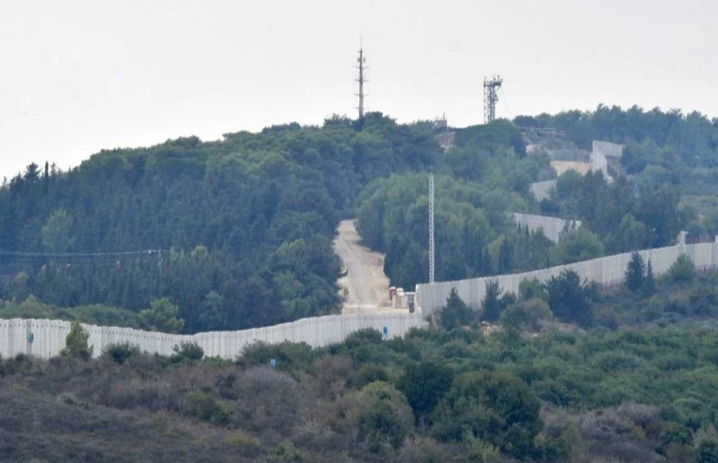 مسيرة إسرائيلية تستهدف سيارة في الجنوب