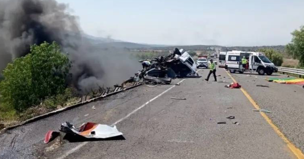 مجزرة على الطريق في المكسيك... 21 قتيلاً في لحظات! (صور)