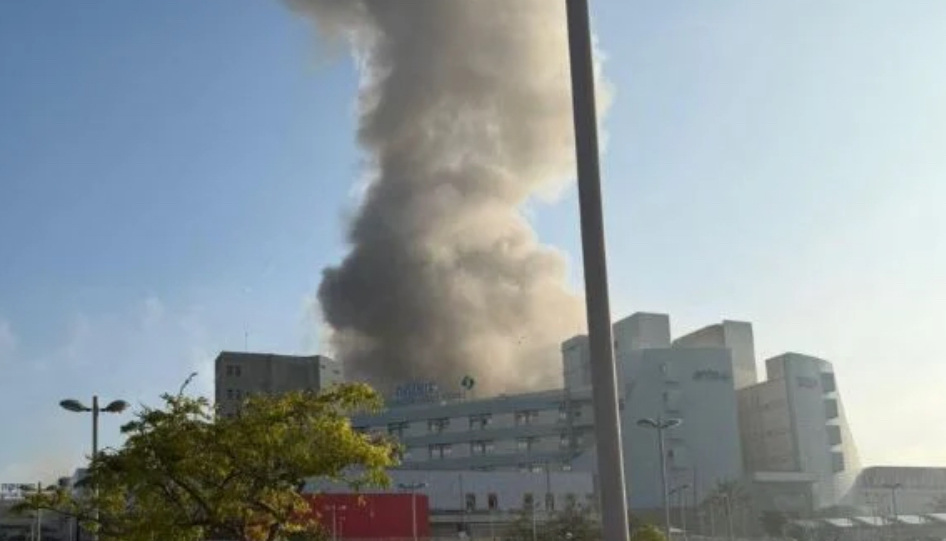 صباح تل أبيب "مُشتعل"... بالفيديو: صواريخٌ إيرانية تدكُّ مستشفى ومواقع في إسرائيل