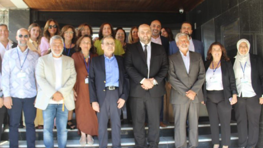 وزير الصحة اللبناني يزور جمعية المواساة في صيدا