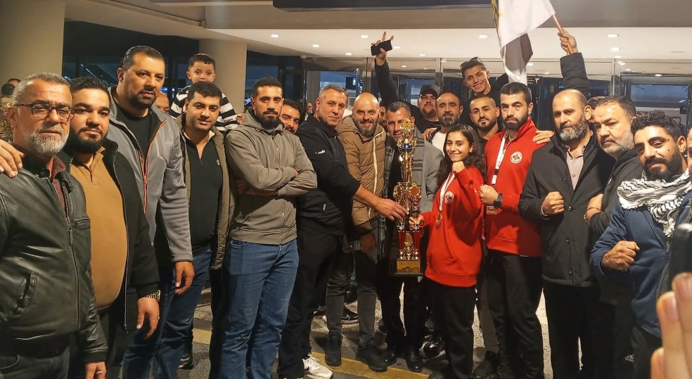 استقبال حاشد للبطلة العالمية توليب الطري في بلدة ببنين