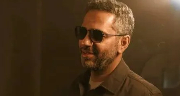 ساعتان ونصف خلف الأبواب المغلقة… فضل شاكر أمام المحكمة العسكرية مجددًا