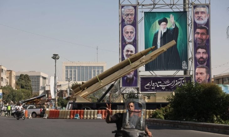 رئيس معهد دراسات الأمن القومي في جامعة تل أبيب: حزب الله يتعافى وإيران ستوجه ضربات صاروخية لإسرائيل في ثلاث حالات