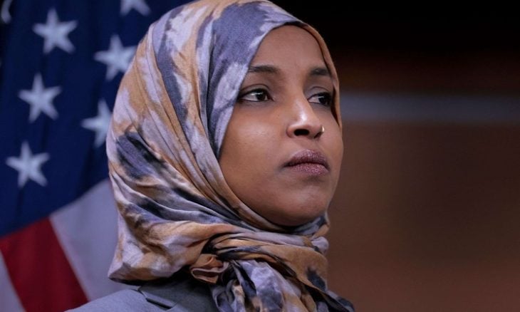 إلهان عمر تنتقد ماسك: “أحد أغبى الناس على وجه الأرض”