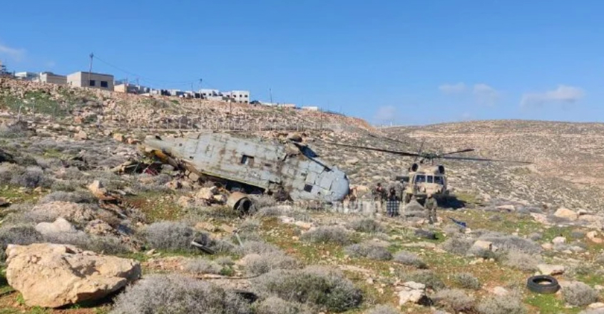 خطأ قاتل" في الجو… مروحية إسرائيلية تهوي قرب بيوت المستوطنين (فيديو وصور)
