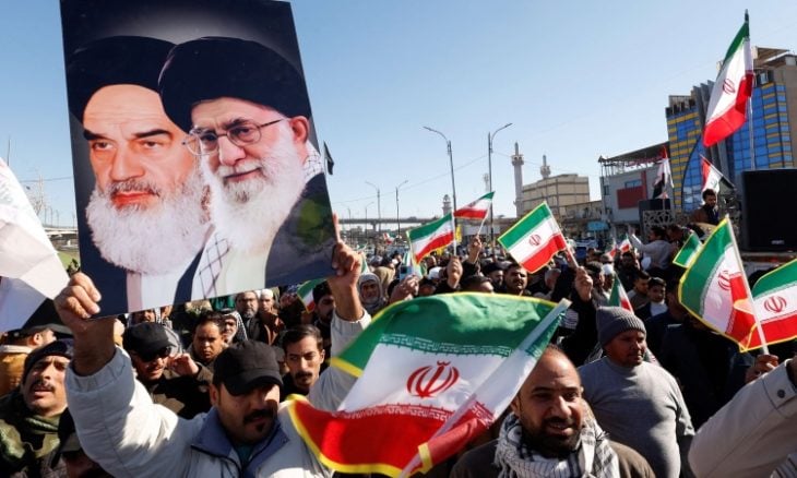 واشنطن بوست: وصفة لتشجيع أمريكا على عملية انتقال من الداخل الإيراني بمساعدة المنفيين في الخارج