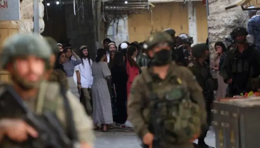 الاحتلال يقتحم مدينة نابلس وعددا من قراها ويعتقل مواطنا