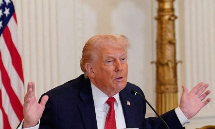 هآرتس: تخويف ترامب بحرب إقليمية.. هكذا أصبحت الوساطة العربية درعاً أمنياً لإيران