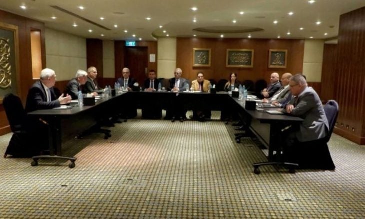 مصر تبحث مع لجنة إدارة غزة تسلم مهامها بالقطاع- (صور)