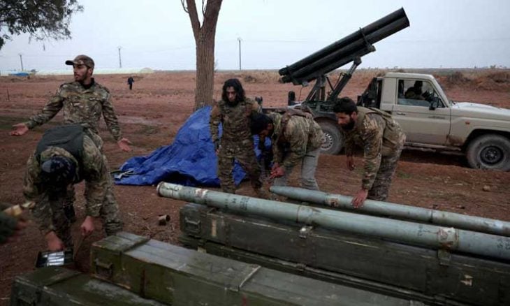 سوريا.. الجيش يستعيد مدينة في الرقة و”قسد” يقصف أحياء دير الزور