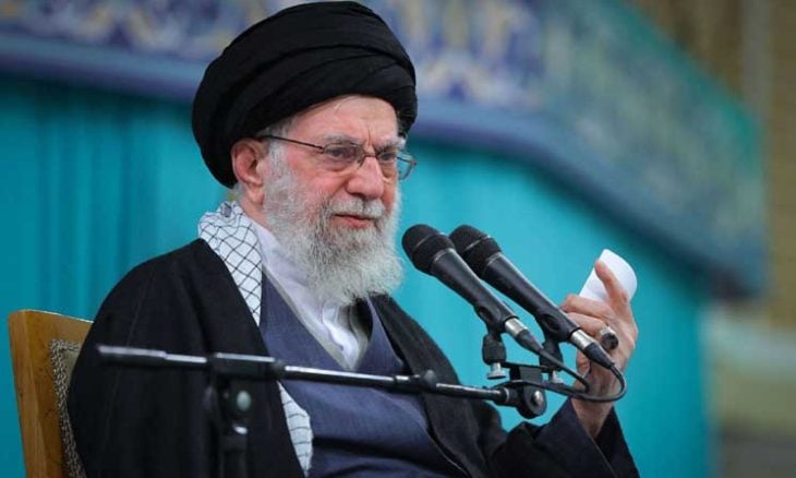 الرئيس الإيراني يحذّر من أن هجوما على المرشد الأعلى سيكون بمثابة إعلان حرب