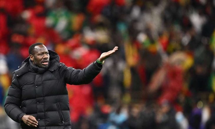 بعد فوضى نهائي “الكان”.. عقوبات رادعة تطارد مدرب السنغال قبل المونديال