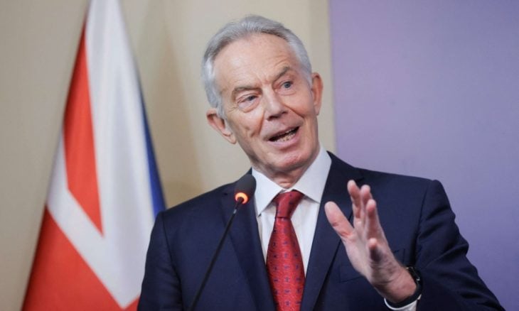 ميدل إيست آي: بلير أبلغ لجنة غزة بأن لا دور لها في السياسة ونزع السلاح.. وعملها هو تقديم الخدمات فقط