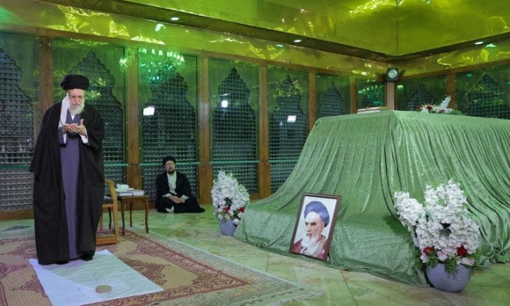 خامنئي: أي هجوم أمريكي على إيران سيشعل حربا إقليمية