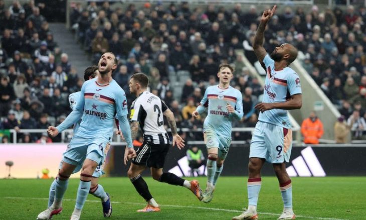 نيوكاسل يواصل السقوط ويخسر أمام برينتفورد في الدوري الإنكليزي