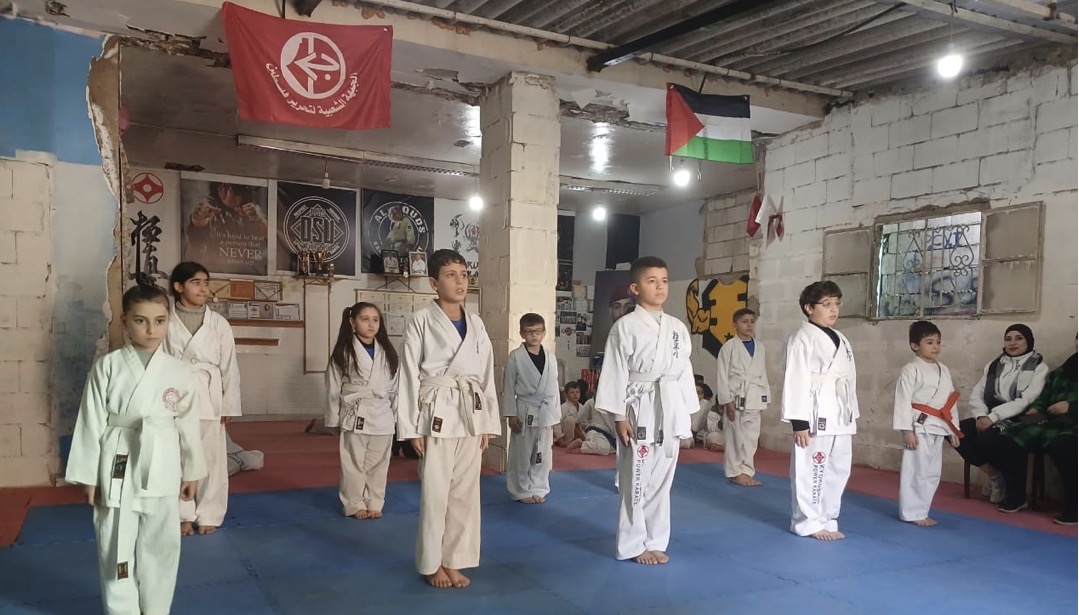 نادي القدس الرياضي للكراتيه  في مخيم البداوي يختتم نشاطه التدريبي