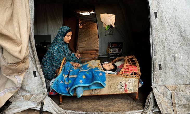 حضر ممثلون عن 50 دولة الاجتماع الافتتاحي لـ”مجلس السلام” الذي أطلقه الرئيس الأمريكي دونالد ترامب، لكن 26 دولة فقط من أصل الدول المدعوة وقّعت على ميثاق المجلس، وهو ما دفع ترامب للتلويح باستخدام ضغط على المتحفظين على التوقيع بتأكيده أن “الجميع سينضم في النه