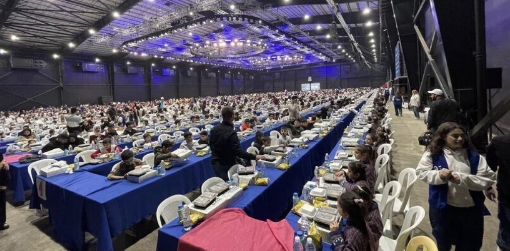 رقم قياسي مرتقب… أكبر إفطار رمضاني يوحّد اللبنانيين (فيديو)