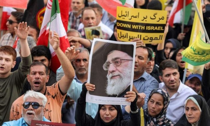 نيويورك تايمز: افتراضات إدارة ترامب عن ضعف النظام الإيراني خاطئة.. فقد استعاد قوته بعد الهزيمة والاحتجاجات