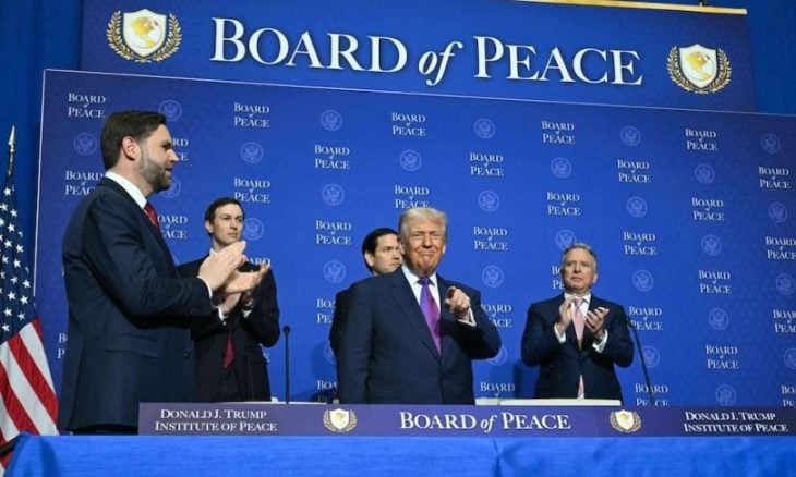 فاينانشال تايمز: “مجلس السلام” يبحث استخدام عملة رقمية مستقرة لغزة