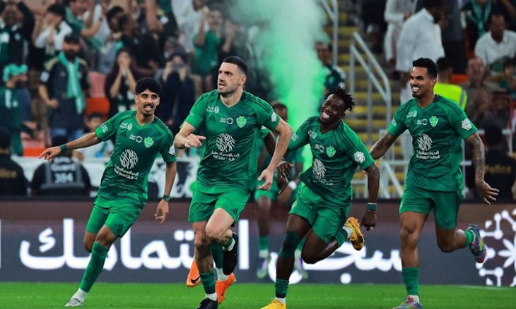 أهلي جدة يرتقي إلى صدارة الدوري السعودي مؤقتا