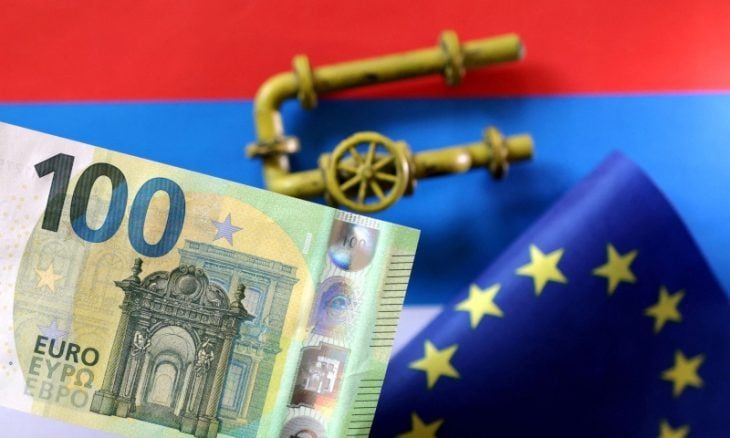 وثيقة: المفوضية الأوروبية ستقترح حظرا دائما للنفط الروسي