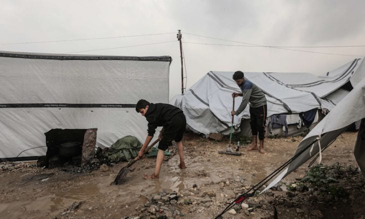 أول منخفض في رمضان.. أمطار تغرق خيام نازحين في غزة وتفاقم مأساتهم