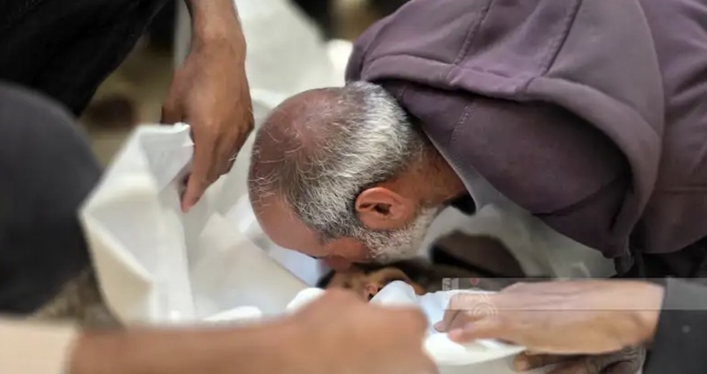 شهيد ومصابان في قصف للاحتلال على دير البلح