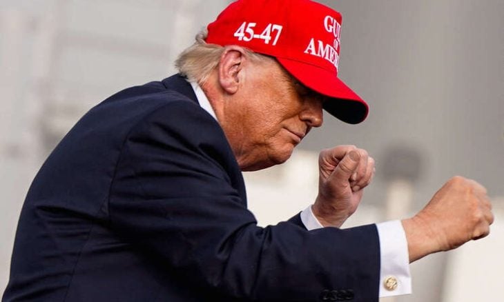 ترامب يقول إن “لديه الحق” في تولي فترة رئاسية ثالثة