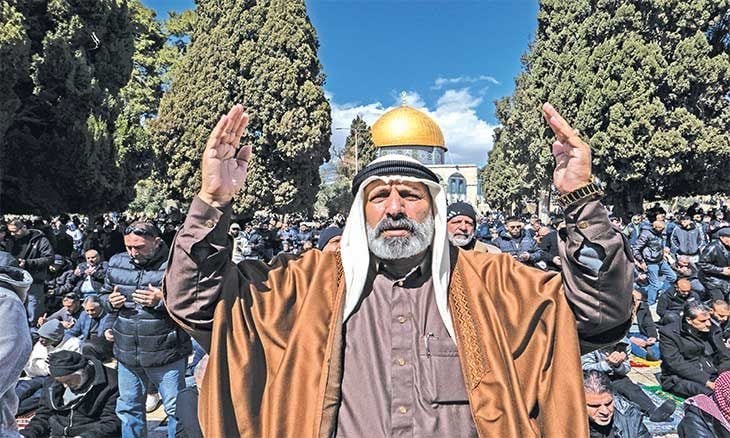 استشهاد 7 بقصف على غزة… واعتداءات المستوطنين في الضفة تصيب 4 بينهم أجنبيان