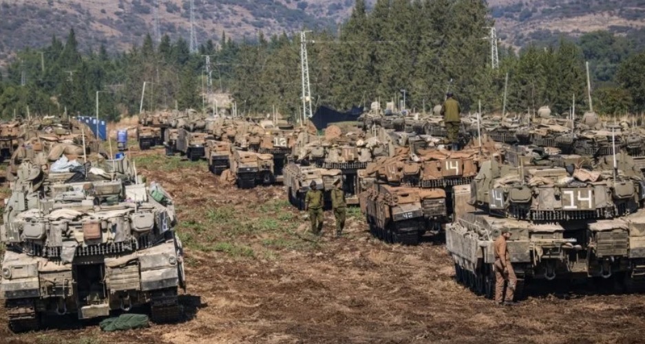 معاريف: إسرائيل تدرس دخولًا بريًا إلى جنوب لبنان